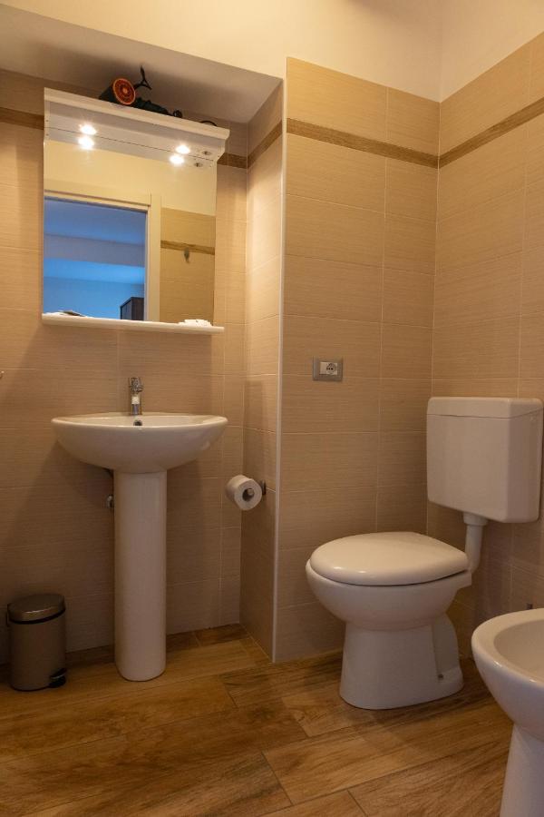 Bed and Breakfast La Stazione Trontano Exterior foto